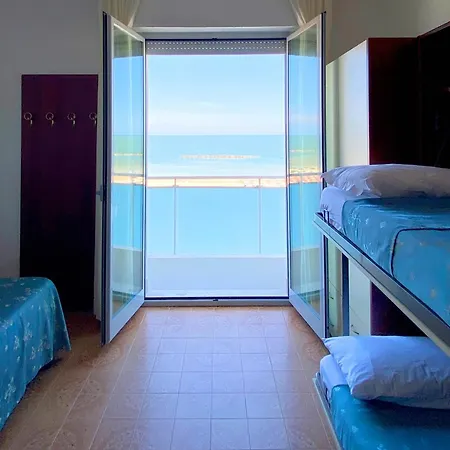 Hotel Sayonara 3*